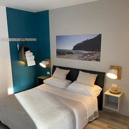 B&b125metrisulmare San Michele 4*