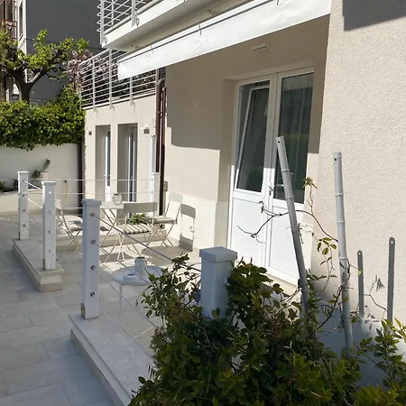 B&b125metrisulmare San Michele 4*