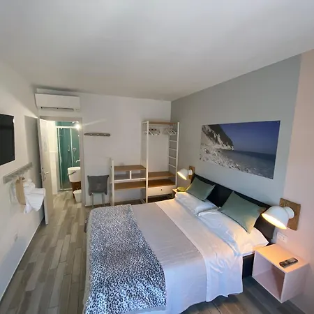 B&b125metrisulmare San Michele 4*