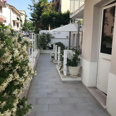 住宿加早餐酒店 B&b125metrisulmare San Michele 4*