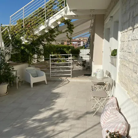 Bed & Breakfast B&b125metrisulmare San Michele Sirolo