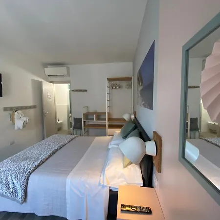 ベッド・アンド・ブレックファスト B&b125metrisulmare San Michele 4*