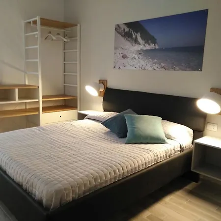 Bed & Breakfast B&b125metrisulmare San Michele 4*