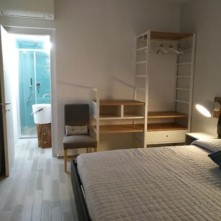 125metri Sul Mare Bed & Breakfast *